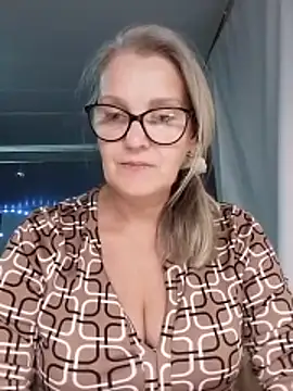 irinamaux live sex cam