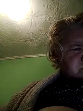 LusiyaGold5 live sex cam