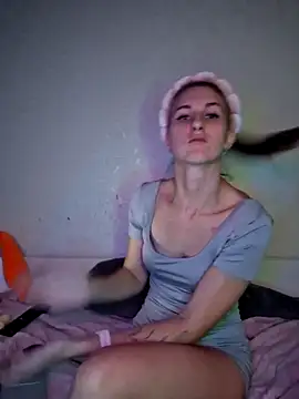 carolinakis_'s cam snapshot