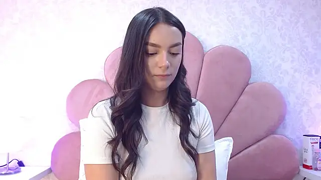 ElhaThomson's cam snapshot