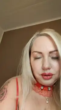 MarinaMargo's cam snapshot