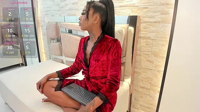 sheinny_brown's cam snapshot