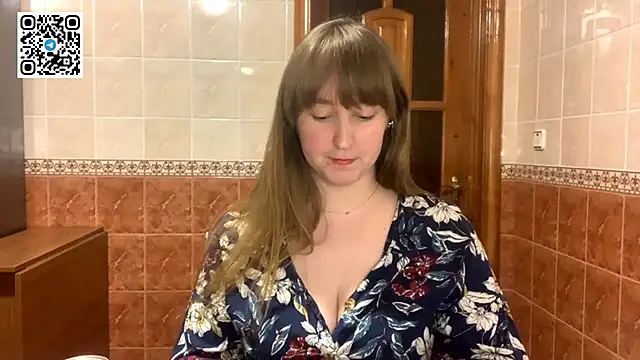 MaroonMoon_'s cam snapshot