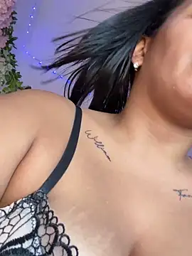 ArielleMillerr-'s cam snapshot