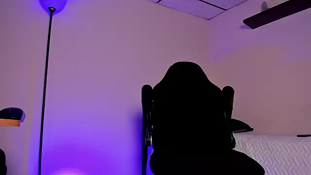 james_connor2's cam snapshot