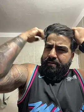 Lyon_vach live sex cam