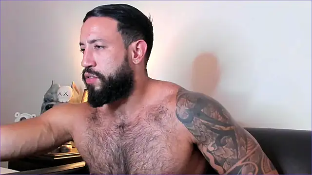 BradLeon_'s cam snapshot