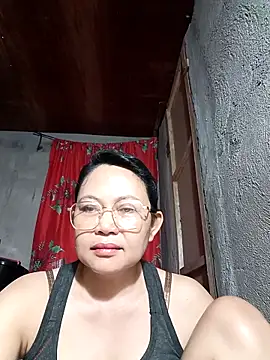 Everleigh_mom's cam snapshot