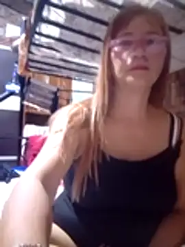 SexyHottMom's cam snapshot