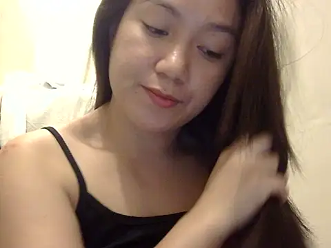 Lovelyclaya's cam snapshot