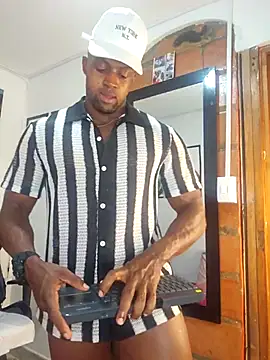 MIKE_KILIANjs's cam snapshot