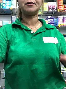 imoly_'s cam snapshot