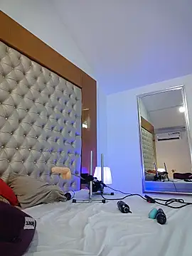 AlinaMilf's cam snapshot