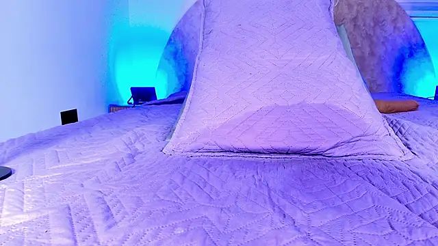 anisha_x's cam snapshot