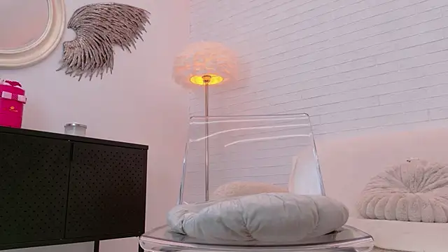 VikaFever's cam snapshot