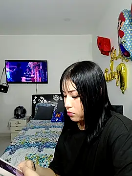 hot-shaved-baby's cam snapshot