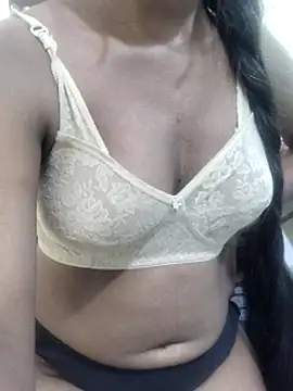 Simran_0011's cam snapshot