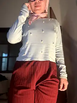 MatchedEyebrow live sex cam