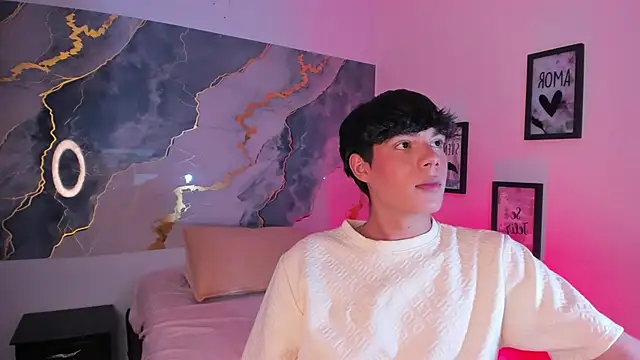 Isaac_Kurtt's cam snapshot