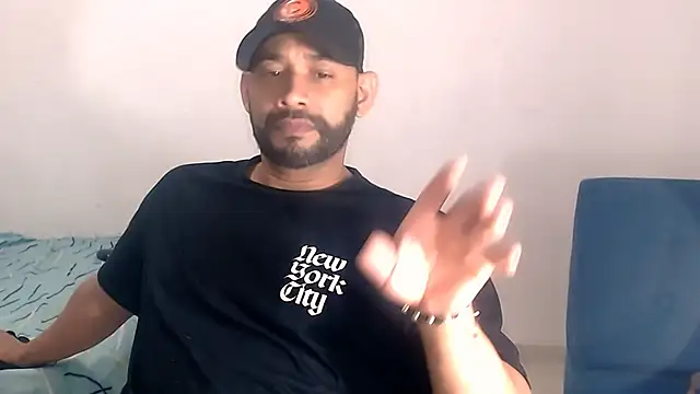 musclehetero's cam snapshot