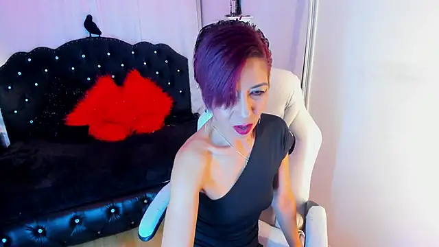 Trinityy__ live sex cam