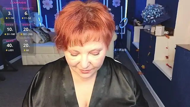 Kira_Kenett live sex cam