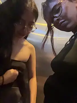 Alice_surprise live sex cam