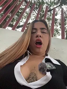 Luna_traviesa_xxx live sex cam