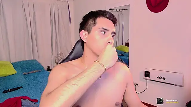 Chris_Maddox live sex cam