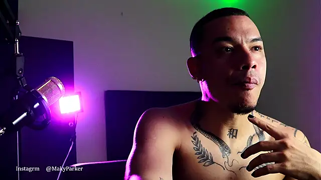 AlphaMasterXxx live sex cam