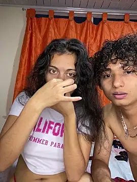 Nezuko-uWux live sex cam