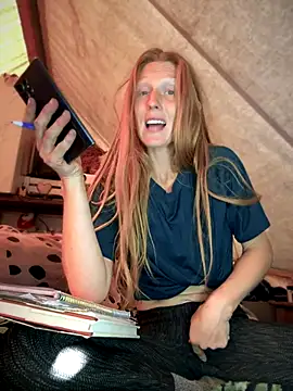 GoldenFlameGoddess live sex cam