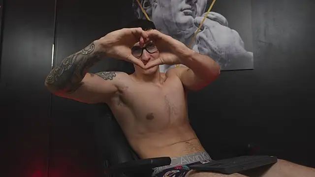 JacksonOlsenn live sex cam