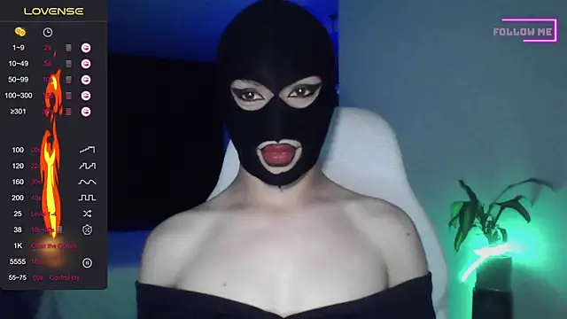 Bigfemblue live sex cam