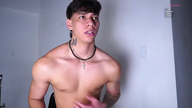 Josep_Davies live sex cam