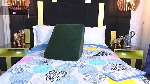 Ethan__Walker live sex cam