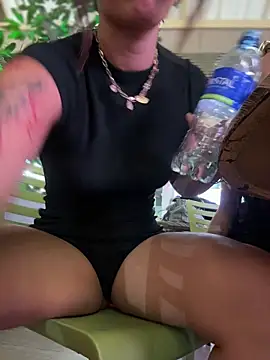 Alice_surprise live sex cam