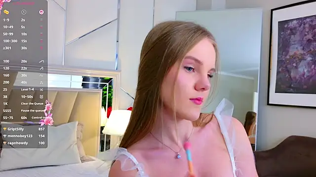 Lili_Lohan live sex cam