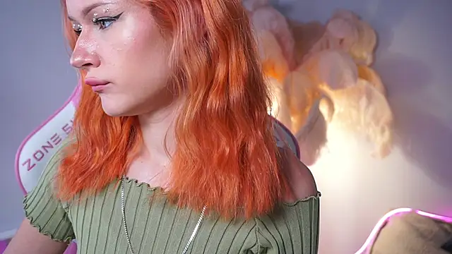 Celeste_eyes0n live sex cam