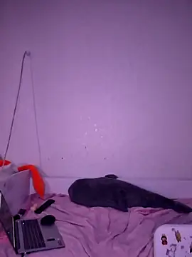 carolinakis_'s cam snapshot