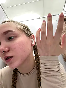 bambi_lu's cam snapshot