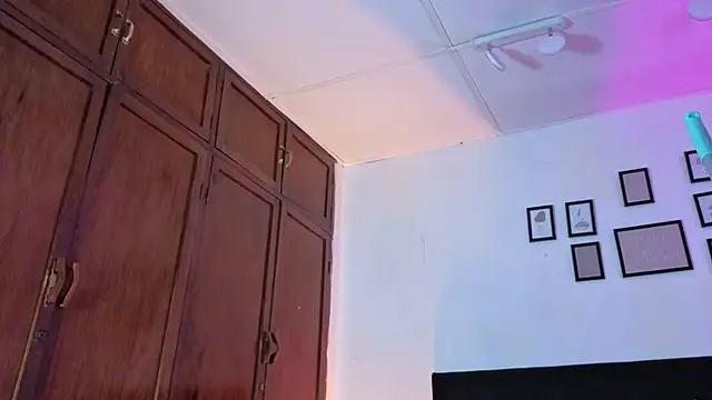 Mia_thompson06's cam snapshot