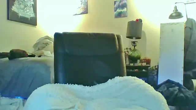 eatmeplease44 live sex cam