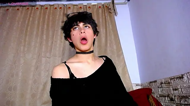 DaraKat18 live sex cam