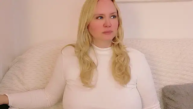 Sarah4you live sex cam