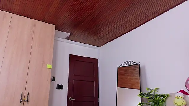 SaritaBratz's cam snapshot