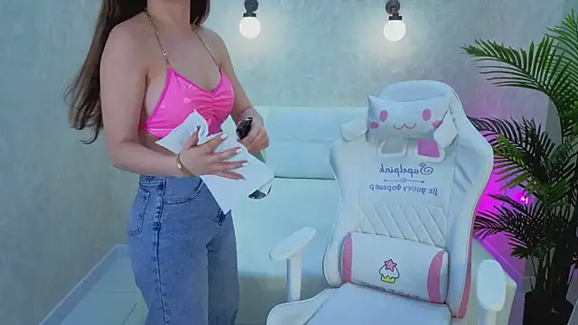 Lilia_Crown live sex cam