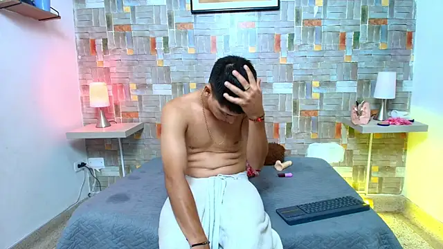 aaron_antonella_mds live sex cam