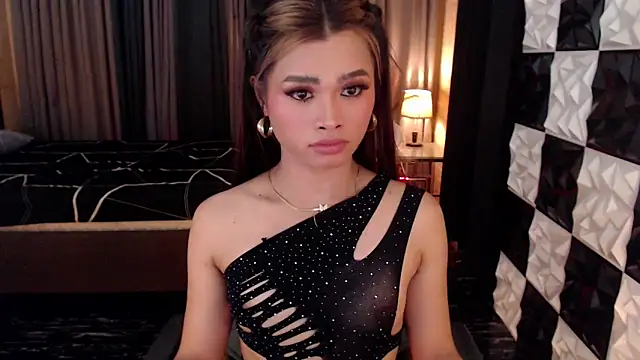 BigCockMaxineTS live sex cam