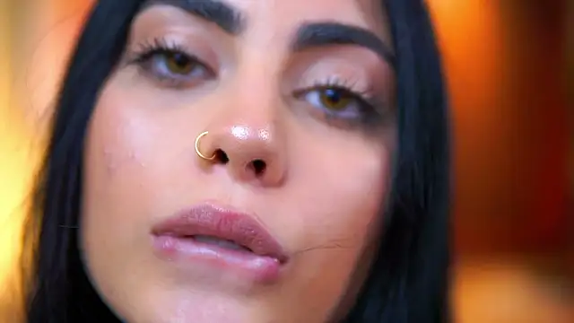 RavennaDArcy's cam snapshot